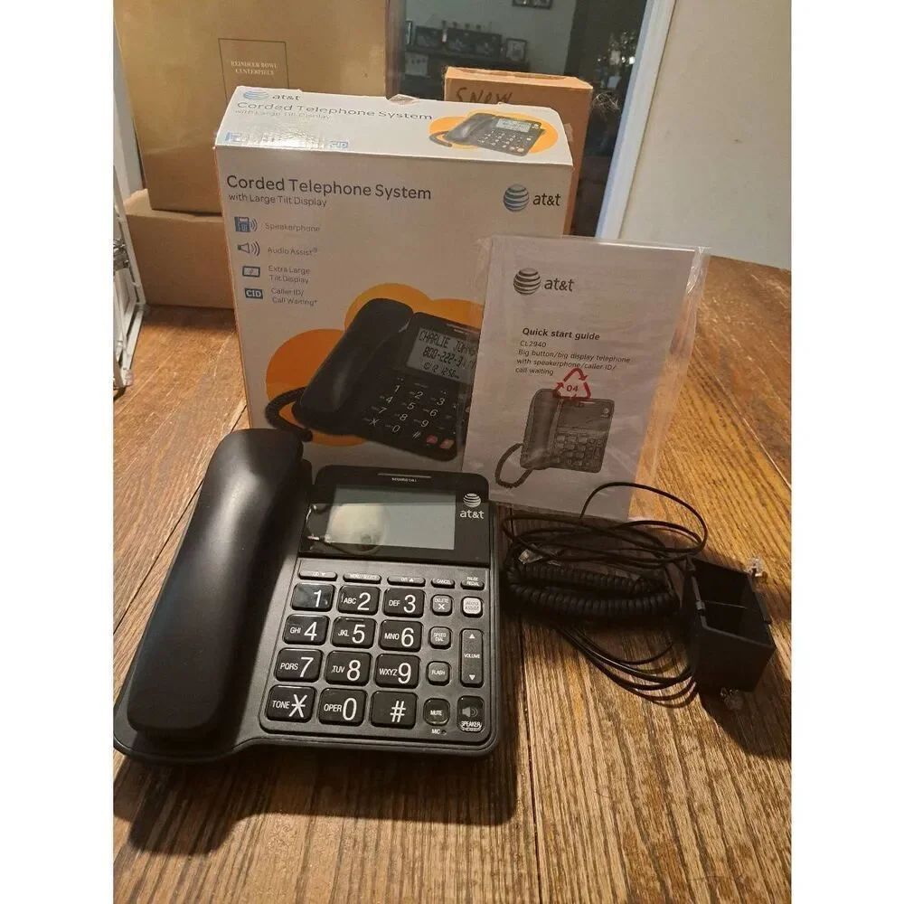 AT&T 2012 Corded Telephone System CL2940 Speakerphone Extra Large Tilt Display